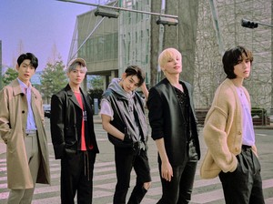 Lirik Lagu Anti-Romantic dari TXT