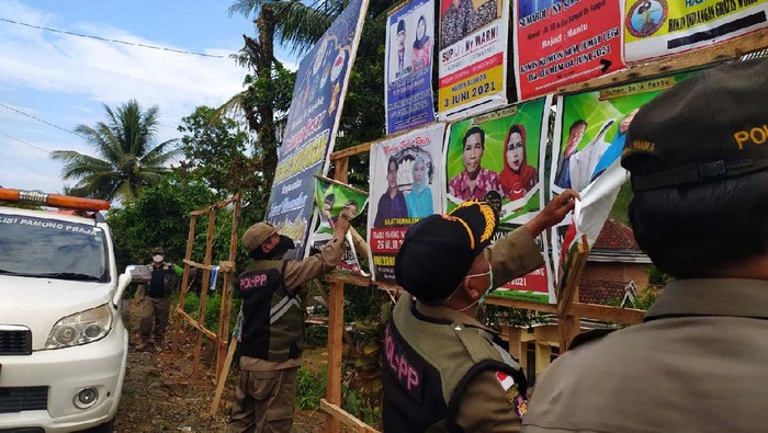 Waduh Reklame Hajatan Ini Mirip Kampanye Pilkada Ribuan reklame terpasang di berbagai tempat di Kecamatan Munjungan, Trenggalek. Ini bukan reklame Pilkada, melainkan undangan warga yang menggelar hajatan.