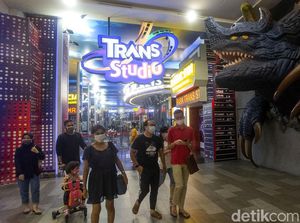 Video: Keseruan Christmas Candy Warnai Natal di TSM Cibubur