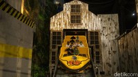 Menariknya lagi, kini kamu sudah bisa melakukan pemesanan tiket Trans Studio Cibubur di website resmi Trans Studio Cibubur dan aplikasi detikcom. Tiket berlaku untuk kunjungan bermain pukul 11.00 - 18.00 WIB.