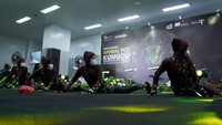 Direktur Utama Badan Otorita Pariwisata Labuan Bajo Flores (BOPLBF) Shana Fatina mengungkapkan geliat bangkitnya pariwisata Labuan Bajo terlihat dari meningkatnya jumlah kunjungan wisatawan, atraksi budaya, dan beragamnya produk-produk ekonomi kreatif yang dihasilkan masyarakat. Pada tahun 2020, jumlah wisatawan yang berkunjung ke Labuan Bajo hanya sekitar 44.543 orang atau anjlok sebesar 83% dibandingkan tahun 2019 sebanyak 256.171 orang.    