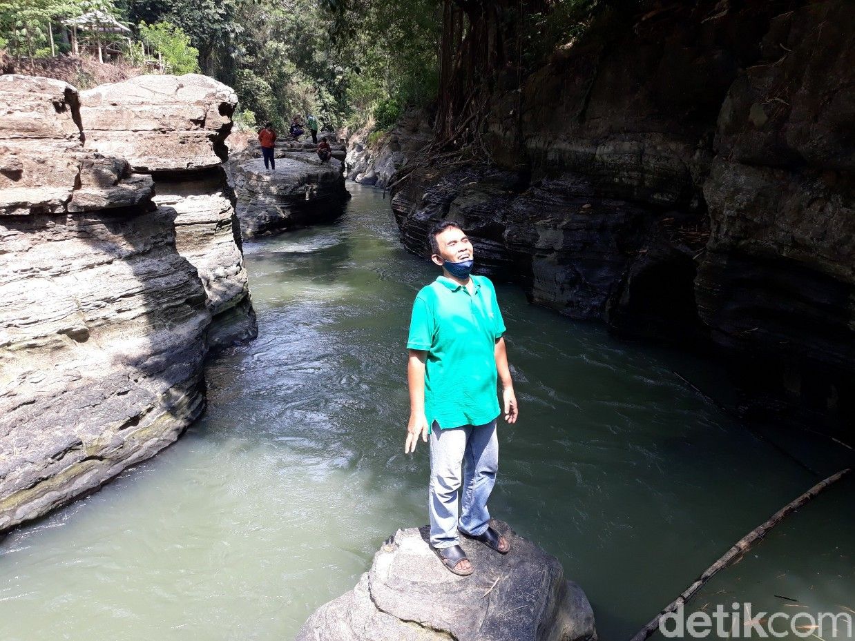 Batu Kapal di Bantul