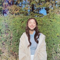 Aku memutuskan untuk tidak khawatir dengan apa yang belum terjadi dan menjalani hari dengan bahagia hari demi hari, tetap bugar besok, dan tetap bahagia keesokan harinya, ungkap Dawn Lee di videonya.  Foto: dok. Instagram/@dawniscoming