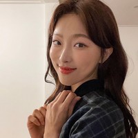 Dawn Lee yang memiliki nama asli  Lee Jung-yoo itu mengabarkan bahwa dia sakit kanker kelenjar getah bening pada Februari 2019. Tidak patah semangat, Dawn Lee berusaha positif dengan penyakitnya itu dan memiliki harapan tinggi untuk kesembuhannya.  Foto: dok. Instagram/@dawniscoming
