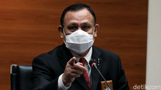 Proses pelantikan 1.271 pegawai KPK jadi ASN curi perhatian publik. Ketua KPK Firli Bahuri pun angkat suara terkait proses pelantikan para pegawai KPK tersebut.