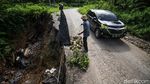 Hati-hati! Jalan Lintas Kertas Kraf Aceh Longsor