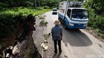 Hati-hati! Jalan Lintas Kertas Kraf Aceh Longsor