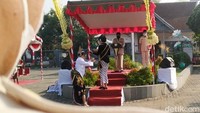 Karena masih masa pandemi, maka jumlah peserta dibatasi hanya 20 orang. Mereka terdiri para camat dan kepala OPD. 