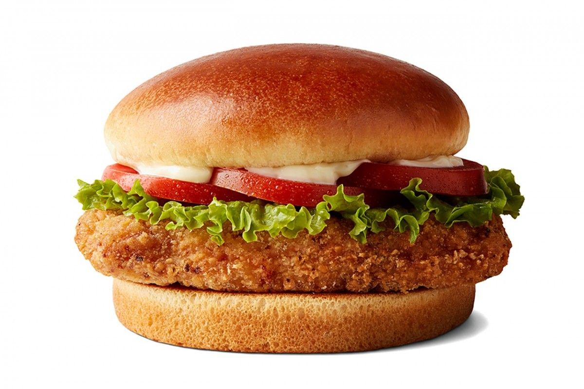 Jijik! Asyik Makan Burger, Wanita Ini Baru Sadar Burgernya Penuh Belatung
