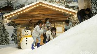 Wahana snow playground yang berada di area Lagoon ini pun jadi salah satu area bermain yang disukai oleh anak-anak.