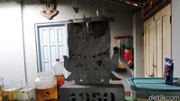 Lambang Garuda yang dikoleksi ini memiliki beragam bentuk dan ukuran.