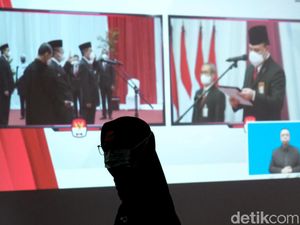 Momen Firli Bahuri Lantik Sekjen-Deputi Pencegahan KPK Jadi ASN