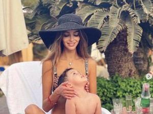 Miss Moscow Eks Istri Sultan Kelantan Foto Berbikini, Netizen Bahas Agama