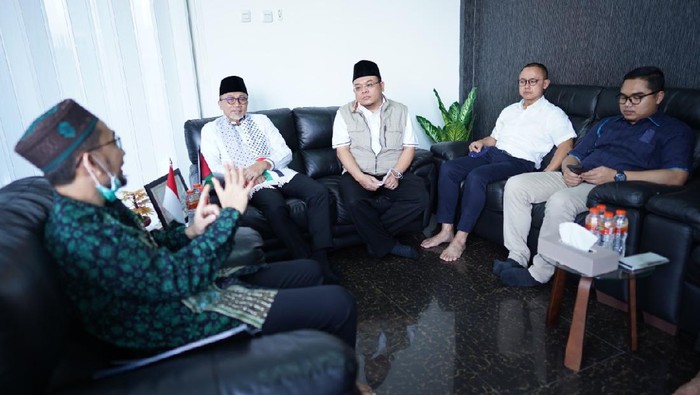 Pertemuan perwakilan MPR dan DPR dengan Ustaz Adi Hidayat (Dok istimewa)