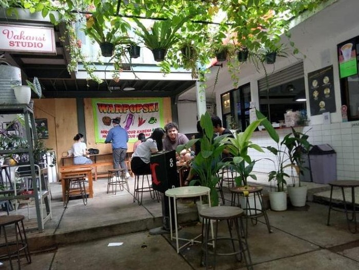 Rekmendasi warteg kekinian 5 Rekomendasi Warteg Modern yang Seru Buat Makan Enak Plus Nongkrong