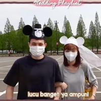 “Mungkin tahun depan atau dua tahun lagi di Bali untuk perayaan pernikahannya,” kata Sunny. Wanita Korea lulusan Fakultas Hukum Universitas Gajah Mada itu memilih menunda resepsi pernikahannya karena ingin mengadakan pesta di mana para tamunya bisa tidak memakai masker dan saling berdekatan. Sehingga dia berharap setahun atau dua tahun lagi pandemi COVID-19 sudah bisa terkendali. Foto: Dok. Instagram @sunnydahye @chrisokano