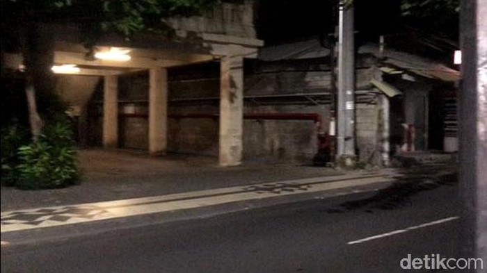 Ekonomi Bali turun signifikan usai dihantam pandemi. Kondisi itu tercermin jelas kala melihat pulau dewata di malam hari.
