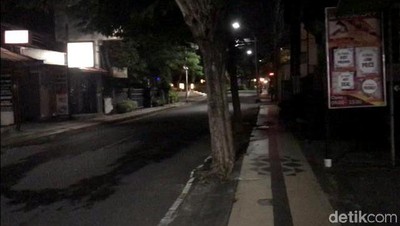 Suasana Bali di Malam Hari Saat Pandemi Bak Kota Mati