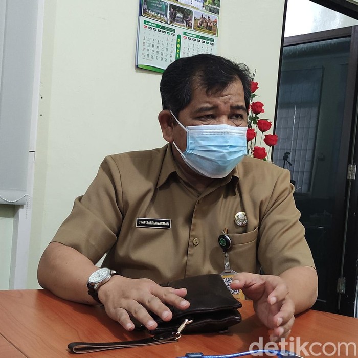 Kepala Dinkes Sidoarjo Syaf Satriawarman mengatakan, tidak ada lonjakan kasus COVID-19 pascalebaran. Meski begitu, masyarakat diimbau untuk tetap menerapkan protokol kesehatan (prokes).