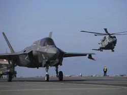 Potret Kapal Induk Termahal Inggris Berangkat ke Asia