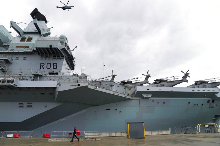 HMS Queen Elizabeth