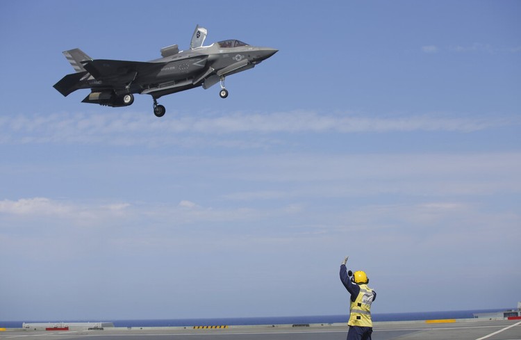 HMS Queen Elizabeth