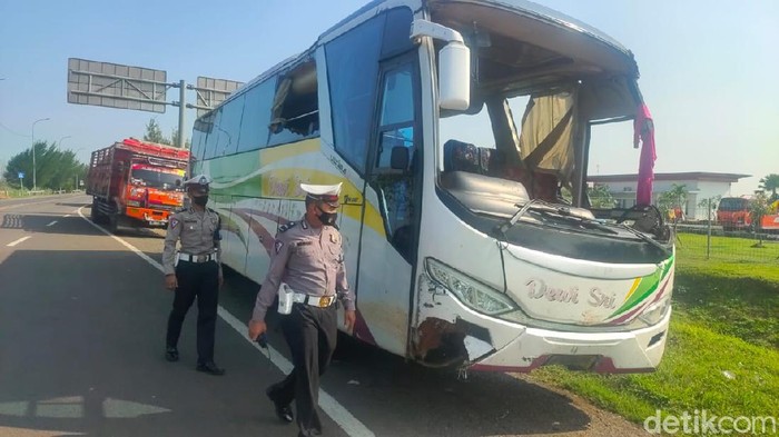 Kecelakaan Bus di Tol Cipali