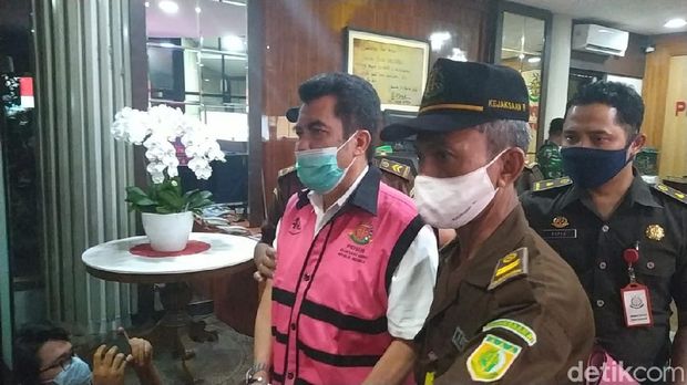 Kejagung tahan tersangka dugaan korupsi izin usaha pertambangan