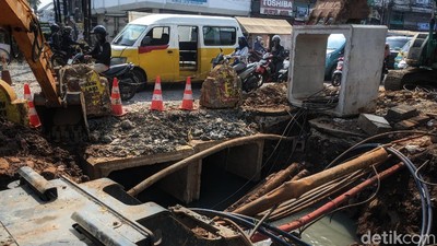 Kemacetan Gegara Proyek Gorong-gorong di Ciledug