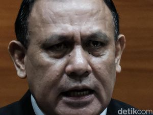 Desakan dari Mana-mana Agar Firli Mundur dari KPK Usai Jadi Tersangka