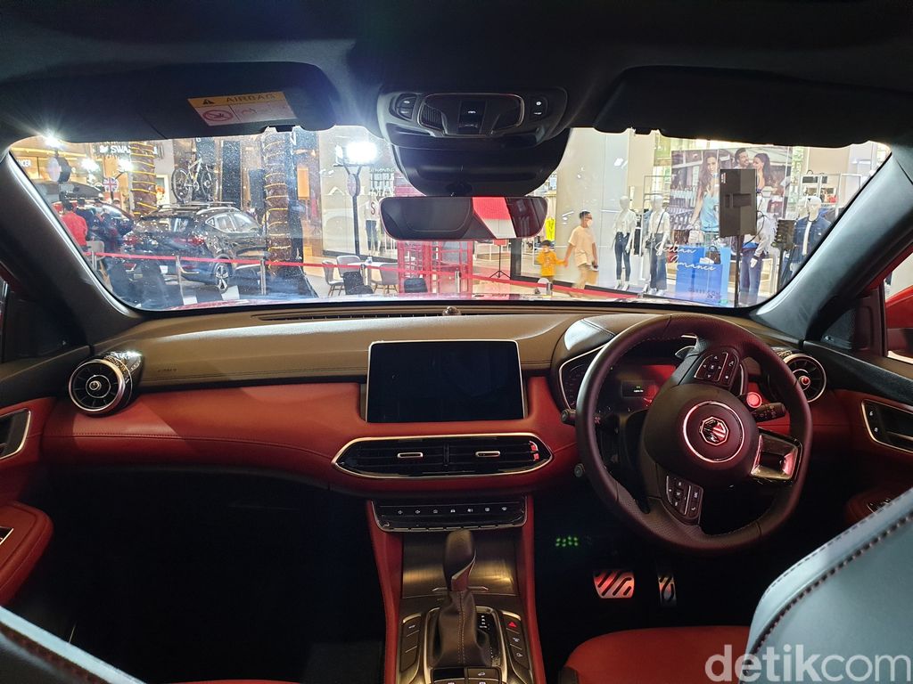 MG HS i-Smart resmi meluncur di Indonesia.