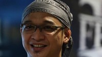 Pasha berpendapat aju Pilgub DKI atau tidak adalah keputusan ketua umum partai yang mengusungnya. Ia merasa hanyalah kader partai yang wajib menaati perintah ketua.