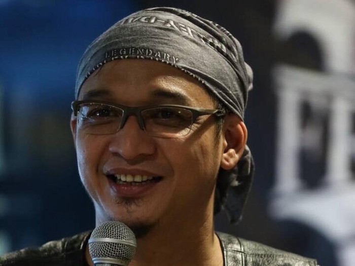 Pasha Ungu Mesra Saat Kulineran Bareng Istri, Intip Momennya!