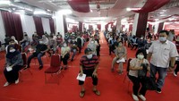 Selain itu sebagai upaya mendukung pemerintah mematok target pertumbuhan ekonomi kembali positif sekitar 4,5 -5,3 persen di akhir 2021 ini.