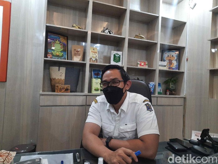 Kabag Humas Pemkot Surabaya Febriadhitya Prajatara mengatakan, Pemkot tidak memiliki niat dan maksud apa pun. Sebab, vaksinasi itu untuk mengantisipasi dan saling menjaga, agar penghuni rusun tidak mudah terpapar Corona.