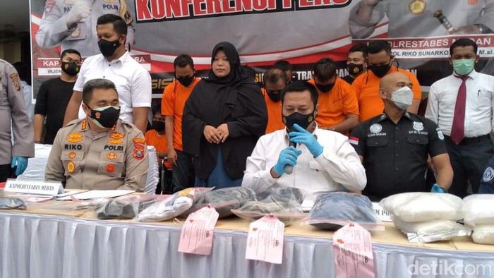 Pengungkapan kasus begal tusuk pemotor di Medan (Datuk Haris/detikcom)