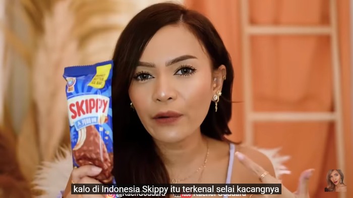 Rachel Goddard Makan Es Krim Sultan
