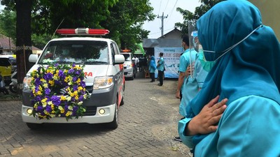 Ratusan Nakes Kena Corona Usai Kasus COVID-19 di Kudus Melonjak