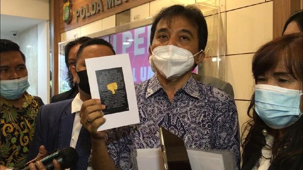Roy Suryo diperiksa polisi soal laporan terhadap Lucky Alamsyah