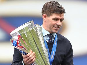 Serius Incar Steven Gerrard, Aston Villa Minta Izin ke Rangers