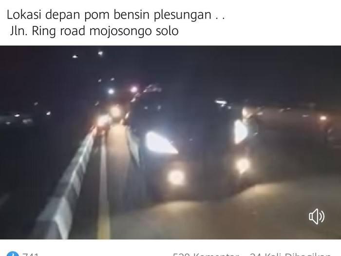 Tangkapan layar video viral balap liar mobil di ring road Solo.