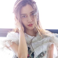 Kesal dengan gosip tersebut, seperti dikutip dari Today Online, Angelababy mengirimkan somasi pada netizen yang menyebarkan gosip dirinya berselingkuh dengan Cai Xuxun yang berusia 10 tahun lebih muda darinya. Foto: Dok. Facebook Angelababy