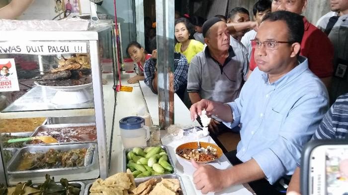Anies Baswedan hingga Agus Yudhoyono Makan di Warteg, Ini Pilihan Lauknya!