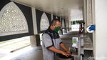 Asrama Haji Disemprot Disinfektan