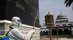 Asrama Haji Disemprot Disinfektan