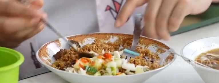 Bikin Laper! Sedapnya Nasi Goreng Kambing yang Legendaris