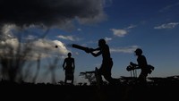 Mari kita menuju Tanzania, salah satu negara di Afrika bagian timur. Suatu negara di kawasan pesisir yang berhadapan dengan Samudera Hindia dengan negara tetangganya adalah Mozambik, Zambia, Burundi, Uganda dan Kenya. Getty Images/Francois Nel  
