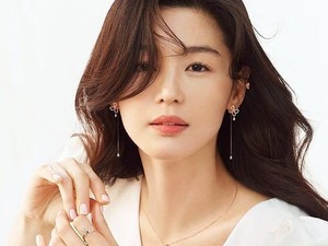 Jun Ji Hyun Awet Muda di Usia 40, Begini Caranya Menghadapi Penuaan