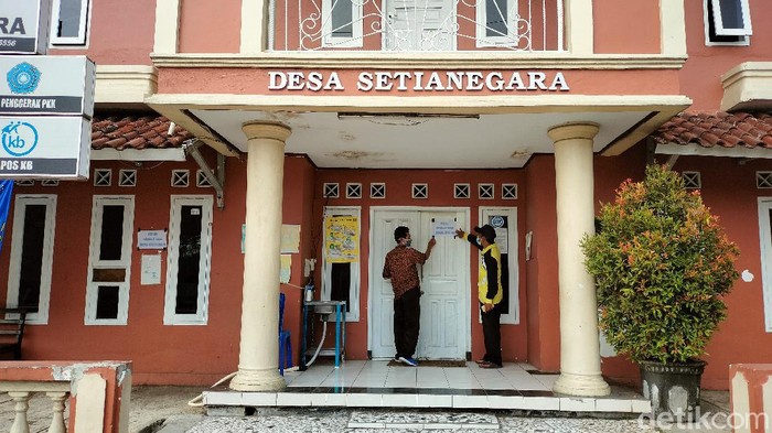 Kantor Desa di Kuningan Lockdown