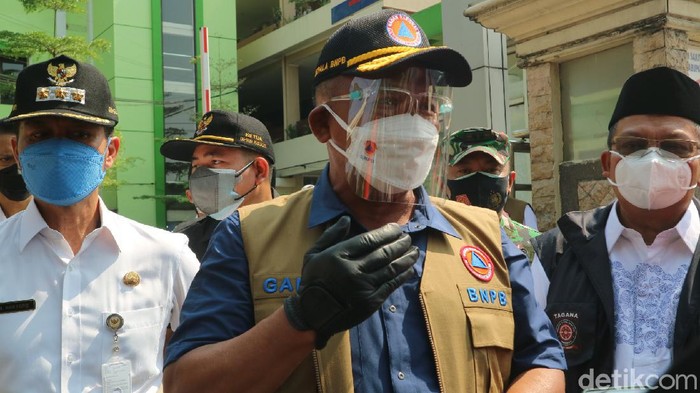Kepala BNPB sekaligus Ketua Satgas COVID-19 Letjen TNI Ganip Warsito
